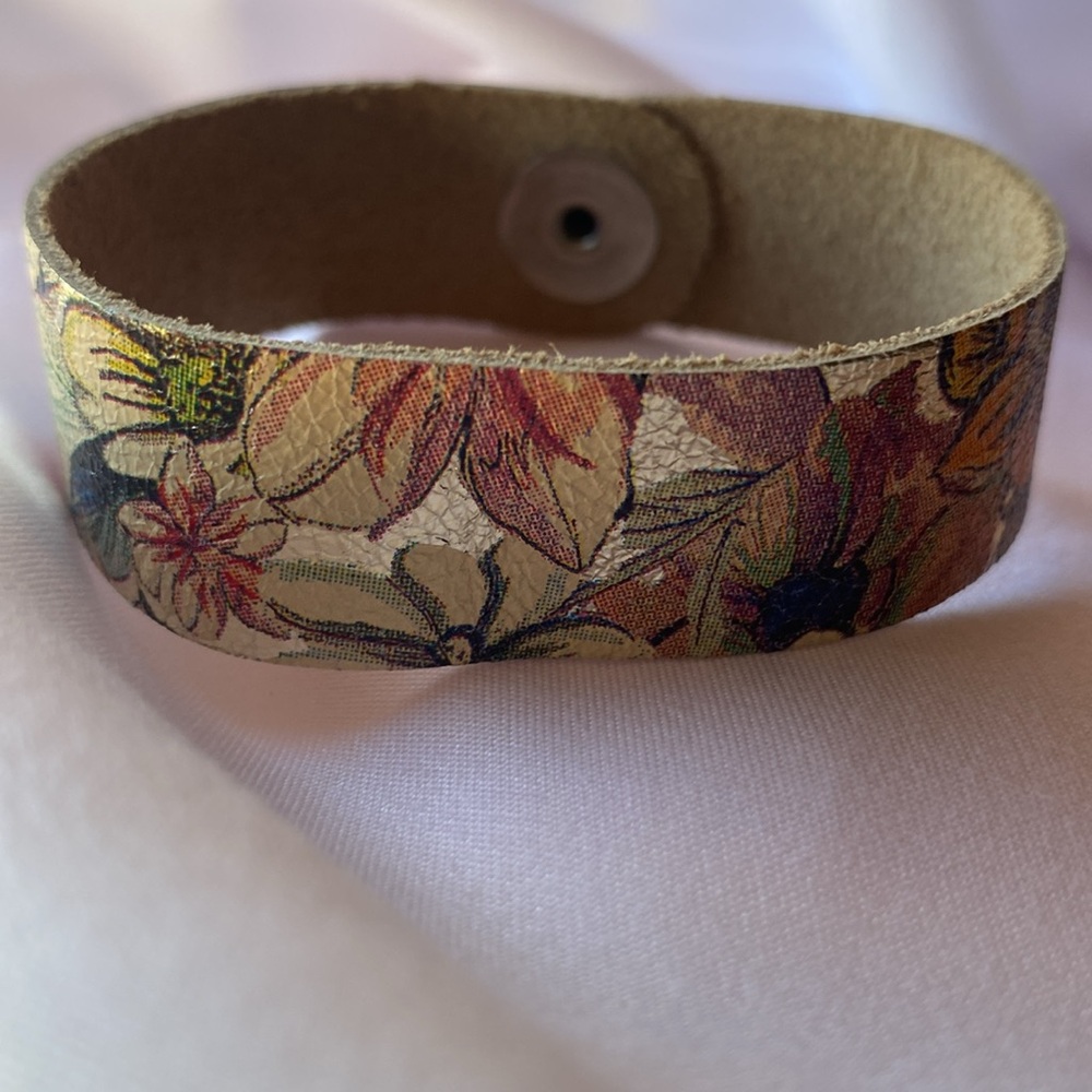 Leather Bracelet Floral Patterned with Gold Accents